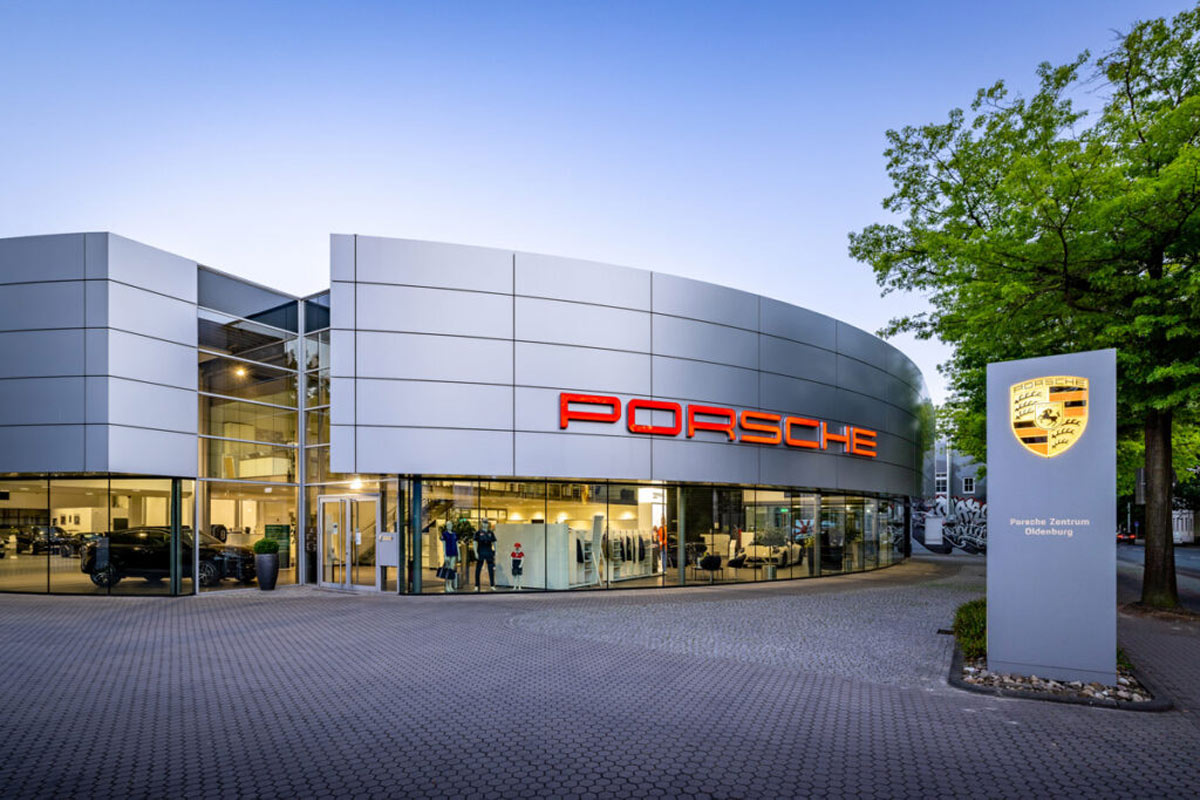 Ansicht des Autohauses des Standorts Porsche Zentrum Oldenburg