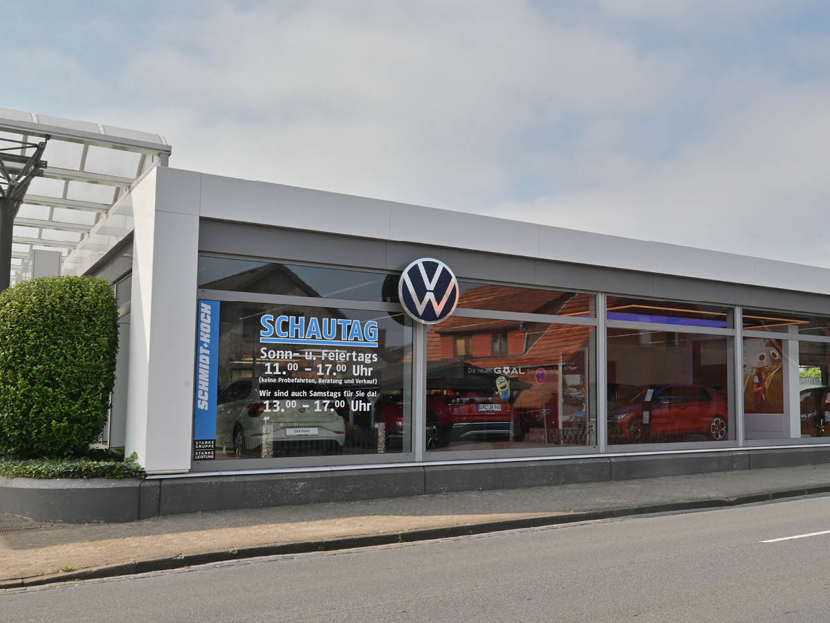 Firmengebäude des Autohauses
