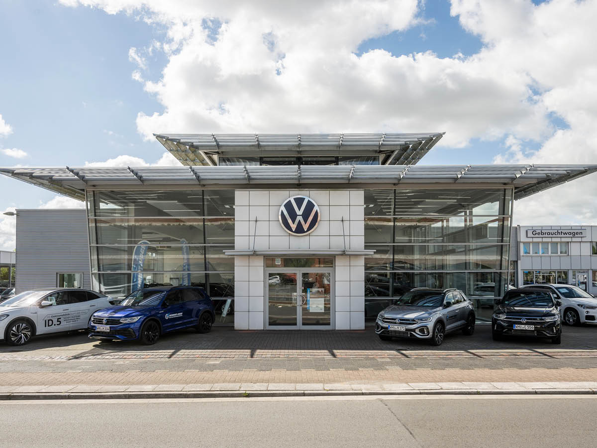 Firmengebäude des Autohauses